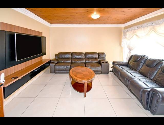 4 BEDROOM PROPERTY TO RENT IN BIRCHLEIGH